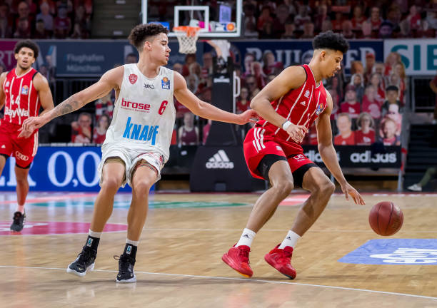 奠定基础 奠定基础