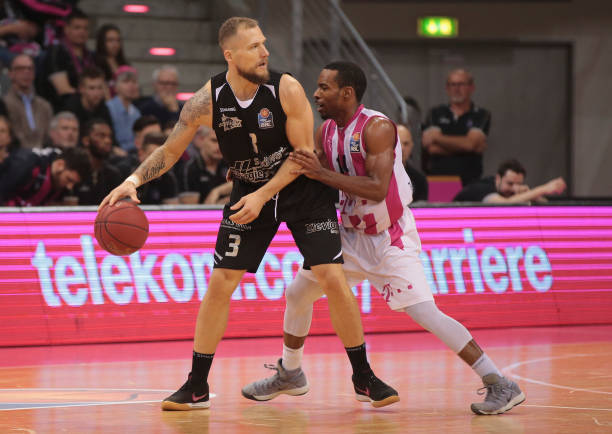 依旧是任何 依旧是任何