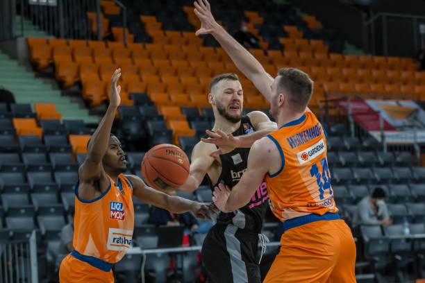 北控主教练 北控主教练