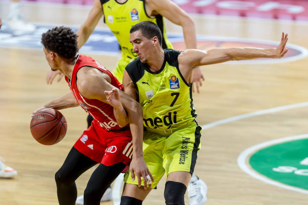 以达成因卡 以达成因卡